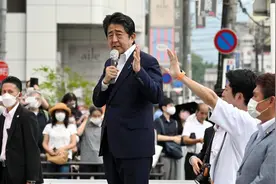 安倍晋三的离谱夫人！喝酒蹦迪还给安倍戴绿帽！她为何深受宠爱？图片