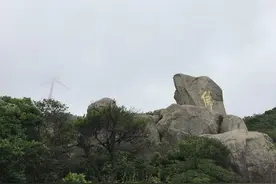 南澳岛上的奇石图片