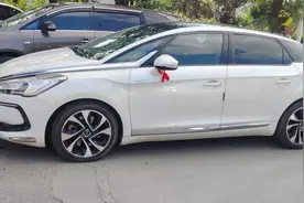 质量差，毛病多，5万买辆停产多年的雪铁龙DS5，就为了浪漫个性？图片