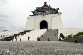 蒋公始终坚持一个中国立场，以后去台湾，一定要去中正纪念堂看看图片