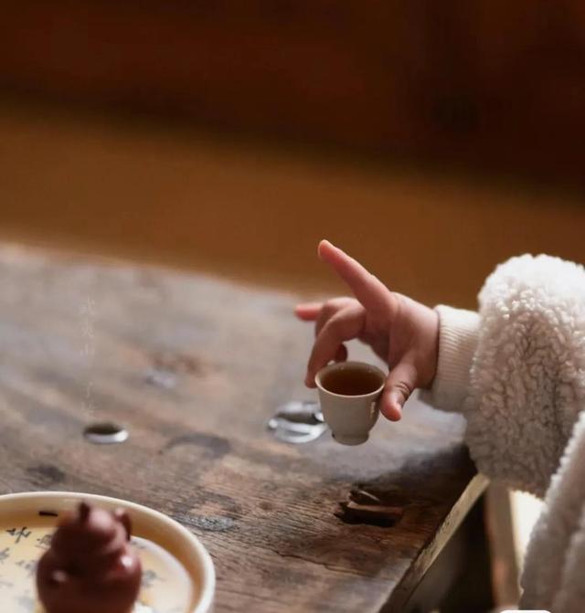 "一人,一茶,一心境"