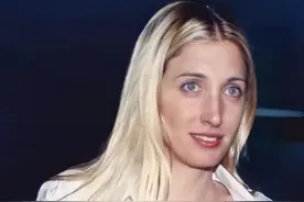 灰姑娘进豪门：大姑子嫌弃，丈夫花心早逝，她比婆婆杰奎琳还惨图片