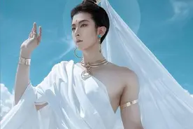 2003年，16岁成都小伙做coser，被骂疯子，现年入百万图片