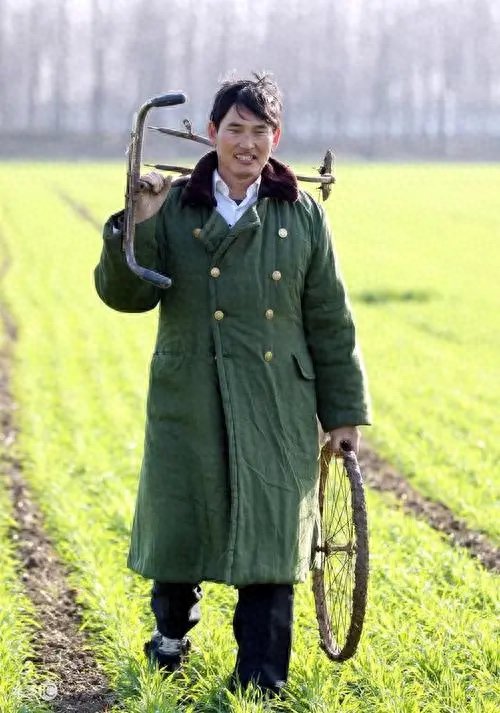 原形毕露！大衣哥北京“豪宅”曝光，想不到竟是这种人！