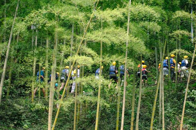 王校长水上炫技！华东屈指可数竹尖漂流“安吉星潮营地”大曝光
