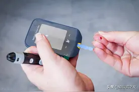 怎样知道血糖仪准不准？血糖试纸怎样保存？二者均会影响血糖结果的准确性图片