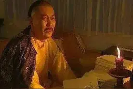 雍正为长生不死，服用大量丹药，七窍流血，最终暴亡图片