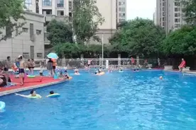 小区游泳池外包收入应该属于业主还是物业图片