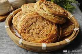 简单2步教你做核桃饼，香甜层多，越嚼越香，不喝汤都能吃3个图片