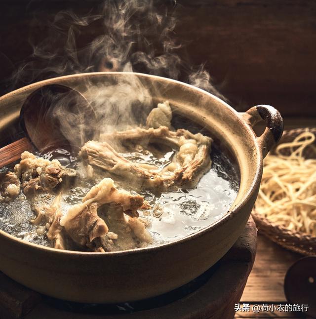 喝了花胶汤肚子 2025年喝了花胶汤肚子胀