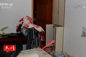 17年女子欠房租失踪，尸体放衣橱高腐，租客姑娘同睡俩月无察觉图片