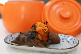 用砂锅烤红薯，简单易操作，焦香软糯，不输路边摊图片