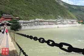 四川泸定县泸定桥图片