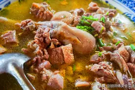 炖鸡汤，有人先加盐，有人后加盐！厨师长：都不对，教您正确做法图片