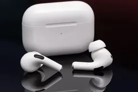 苹果无损音质来了？AirPods Pro2开卖第一天更新固件图片