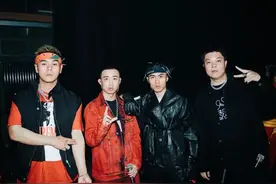 功夫胖感动落泪！刘聪、盛宇争相转发！说唱圈最好的兄弟情图片