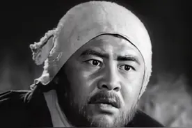 王炳彧 《地道战》里的高老忠图片