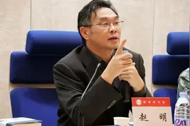 潜规则三年不让毕业，西南大学女生举报导师，女生是不是无理取闹图片