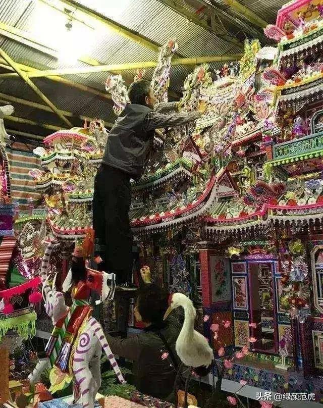 推行殡葬改革,面对渐行渐远纸扎祭品,我们拿什么祭奠逝去的先人