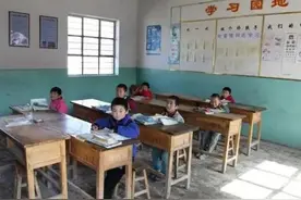 揭开农村教育的遮羞布——陷于困顿中的农村学校图片