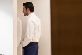 尿液泡沫多说明是蛋白尿？不一定，或还与这一因素有关！图片