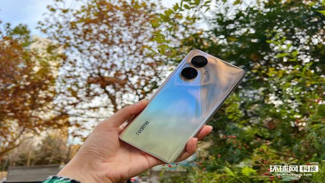 realme真我10 Pro+评测：2160Hz高频调光 一亿像素主摄加持