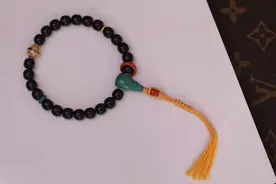 黑色酷炫小手持图片