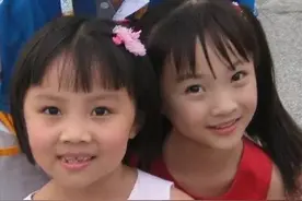 15年了，林妙可与杨沛宜的巨大差距，或许是她母亲一手造成的图片