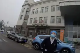 认怂了！外卖员被骂底层后续，整个医院都受牵连，女护士悔不当初图片