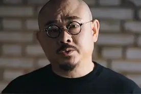 刀郎宣布8月30日举行线上演唱会，超180万人预约，再唱《情人》《2002年的第一场雪》：20年后听情人是万物图片