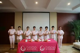 做月嫂需要考证吗？我们所说的“月嫂三证”指什么？图片