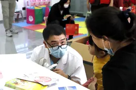 300余个“歪脖子”宝宝在这康复！坪山妇幼创新建立小儿肌性斜颈“五早”筛查机制图片