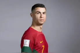 37岁的C罗真的太帅了：穿西装温文尔雅！穿世界杯战袍英俊潇洒图片