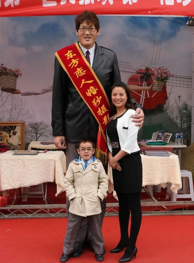 一亿米的巨人美女是谁 一亿米的巨人美女古风