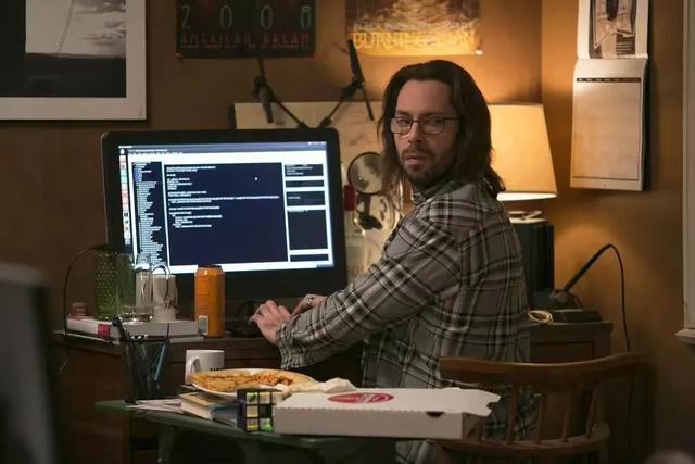 资讯｜一年卖出36亿，这个轻奢新宠正在掏空年轻人的钱包？