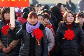 春节农村相亲难，娶妻更是难上天，买车也不行，到底因为啥？图片