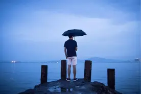中年以后，容得下别人风光，管得住自己嚣张图片