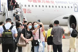 水门仪式迎接！东航C919亮相“沪广快线”图片