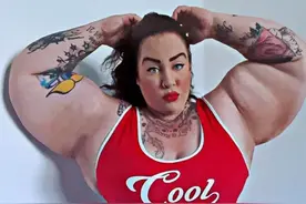 现实版的“女绿巨人”！图片