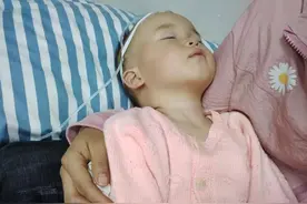 两个幼儿病情反复同时生病17天，宝妈受到家人责怪“不会带娃”图片