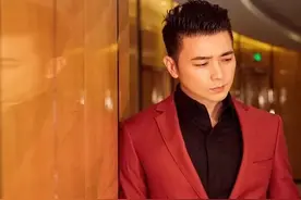 他曾经是很多人心中的男神，为何如今无戏可拍，他到底遭遇了什么图片