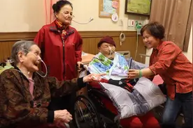 98岁台湾老兵苦寻大陆儿子，妻子：老头，把眼睛睁开，要活100岁图片