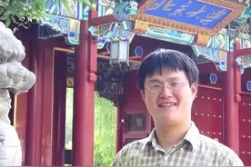 北大才子拒进外交部，回国后成为“现代农夫”，现在怎么样？图片