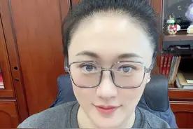 42岁刘亚男英姿依旧晒近照！球迷调侃让她复出，是胡铭媛学习对象图片