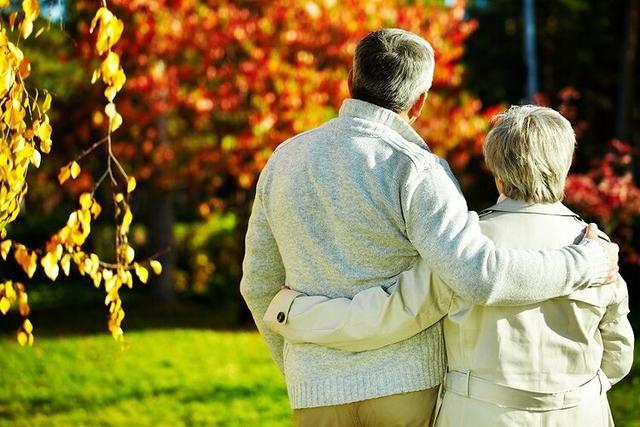 老年人能过“夫妻生活”吗?也不是不行,注意好4点,好处不少