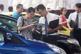 火遍全国的五菱宏光为何没人买了？不是人变了，买了也不敢开图片