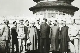 海纳百川的毛泽东图片