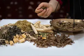 “抗疫老将”德叔：不用恐慌，中医药好使管用图片