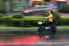 久放的电动车充不进去电，是因为放了太长时间？教你正确充电→@科普中国图片