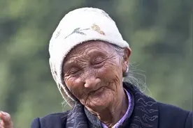 10个人当中，有多少人能够活到80岁以上？到底多少岁才算长寿？图片